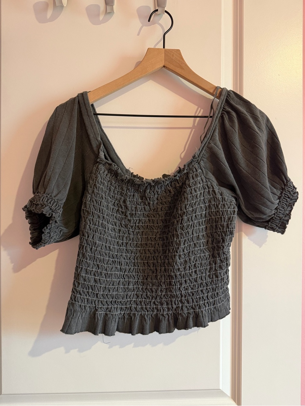 We The Free Gray Smocked Puff-Sleeve Crop Top